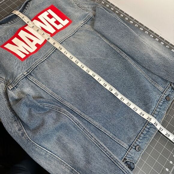 MARVEL®  |  DENIM & DENIM  |  TRUCKER JACKET  |  LARGE LOGO  |  6-POCKETS  | - Picture 4 of 16